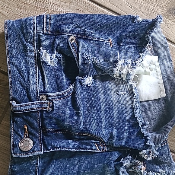 American Eagle Short Shorts - Picture 3 of 8